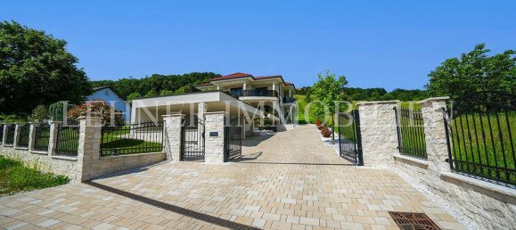 9 rooms Villa in Seiersberg-Pirka, Austria No. 177572 3