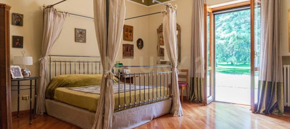 5 Schlafzimmer Haus in Rome, Italy, Nr. 80310 17