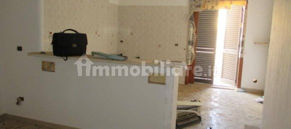 Здание с 2 спальнями в Торитто, Италия № 203825 10