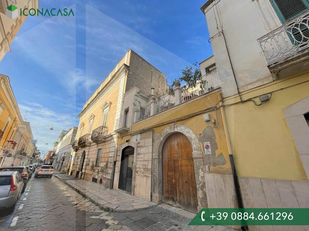 1 room Warehouse in Rome, Italy No. 26133