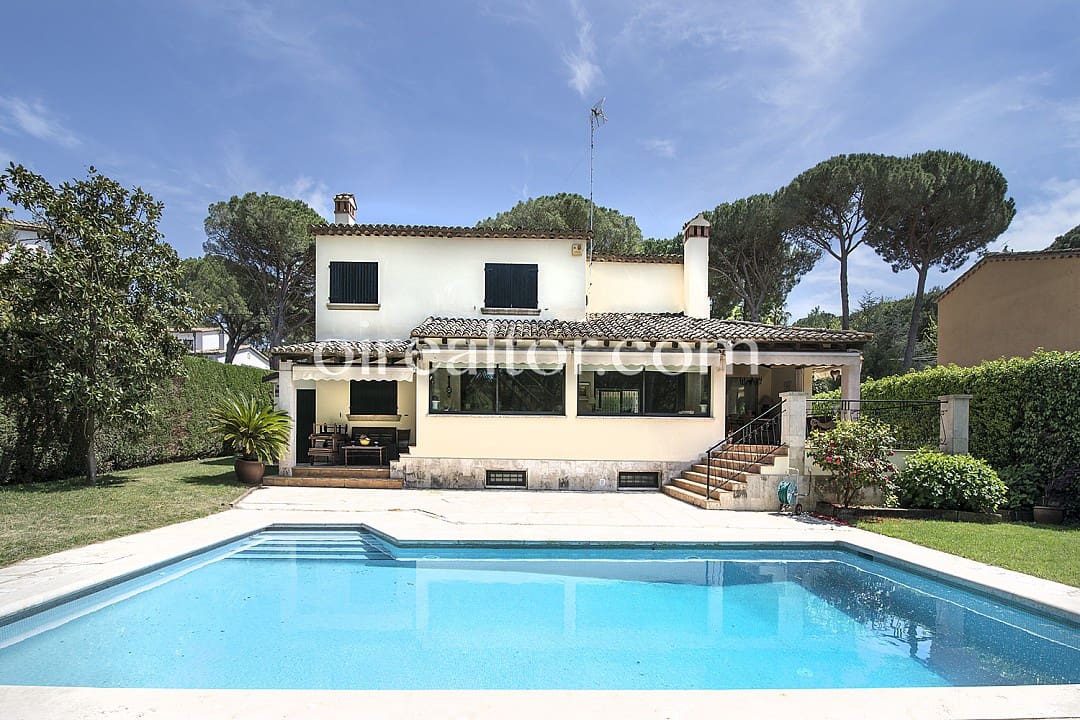 5 غرف نوم منزل في Girona, Spain رقم 245170