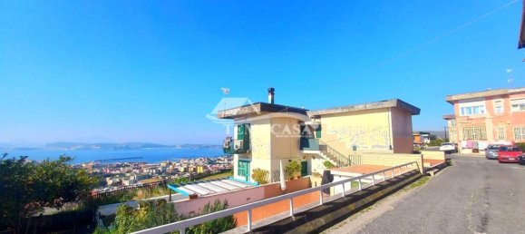 4 rooms Apartment in Pozzuoli, Italy No. 78004 7