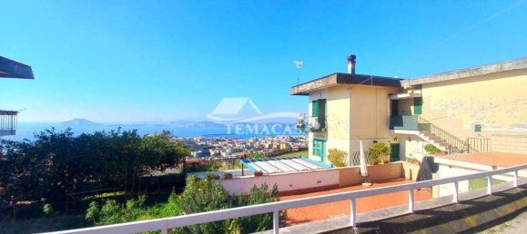 4 rooms Apartment in Pozzuoli, Italy No. 78004 6
