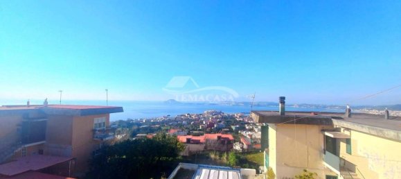 4 rooms Apartment in Pozzuoli, Italy No. 78004 4