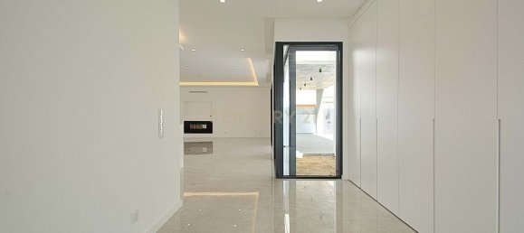 Villa de 5 dormitorios en Corroios, Portugal No. 103536 8