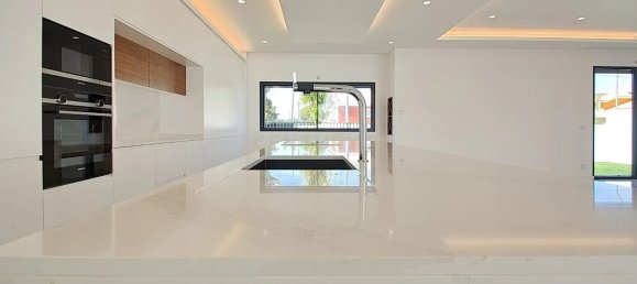 Villa de 5 dormitorios en Corroios, Portugal No. 103536 22