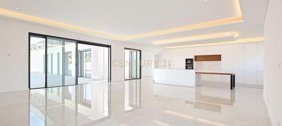 Villa de 5 dormitorios en Corroios, Portugal No. 103536 20