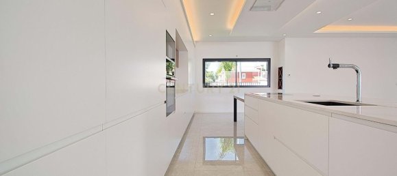 Villa de 5 dormitorios en Corroios, Portugal No. 103536 6