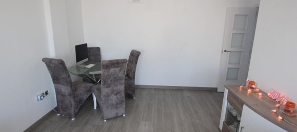 Apartamento de 4 dormitorios en Guardamar del Segura, Spain No. 181814 3