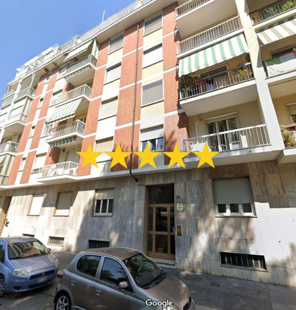 4 rooms Apartment in Turin, Italy No. 213566