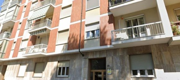 4 rooms Apartment in Turin, Italy No. 213566 2