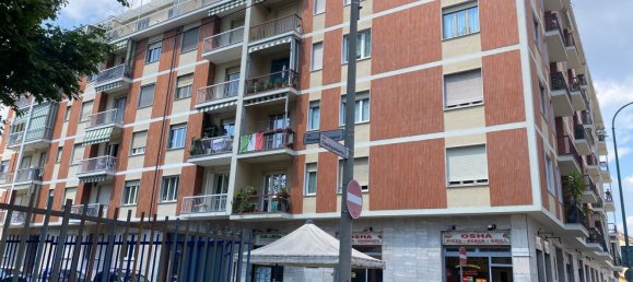 4 rooms Apartment in Turin, Italy No. 213566 3