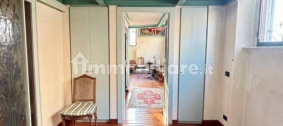 2 bedrooms Apartment in Turin, Italy No. 163161 3