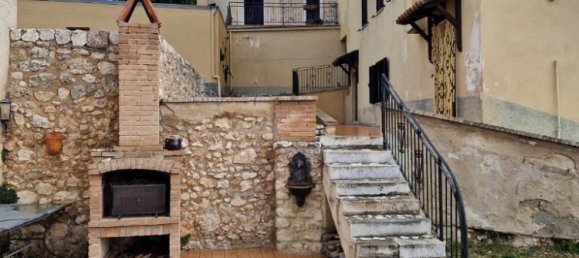 3 bedrooms Castles in Carapelle Calvisio, Italy No. 105625 3