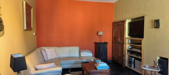 3 bedrooms Castles in Carapelle Calvisio, Italy No. 105625 8