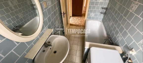 4 rooms Apartment in Ferrara, Italy No. 30675 18