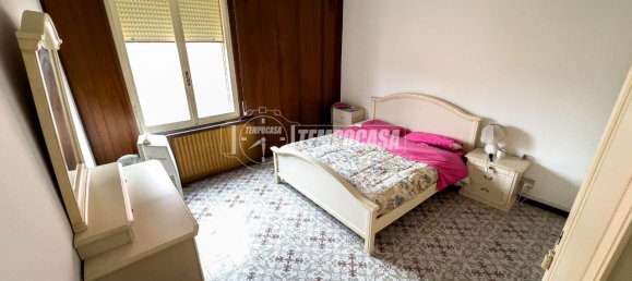 4 rooms Apartment in Ferrara, Italy No. 30675 10