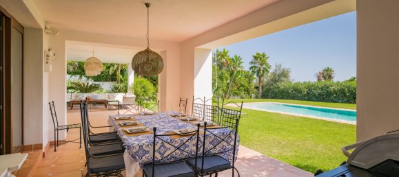 5 bedrooms Villa in Marbella, Spain No. 134716 16
