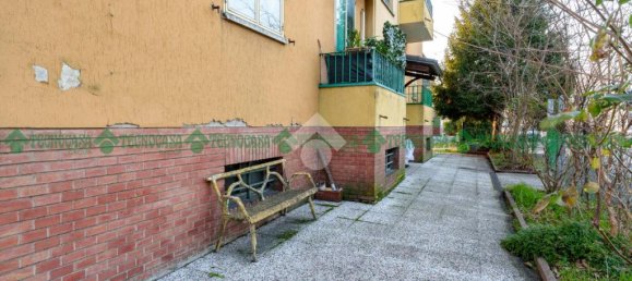 2 chambres Appartement à Valsamoggia, Italy No. 121015 17