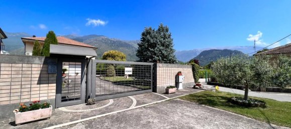 5 bedrooms Villa in Sora, Italy No. 152010 2