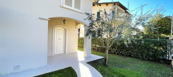2 bedrooms Villa in Forte dei Marmi, Italy No. 229146 3