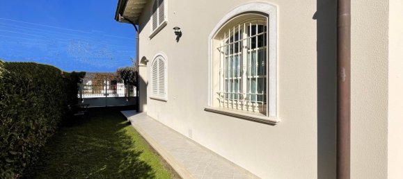 2 bedrooms Villa in Forte dei Marmi, Italy No. 229146 6