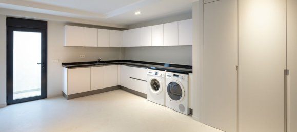 5 bedrooms Villa in Nueva Andalucia, Spain No. 4814 13