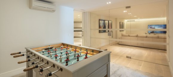 5 bedrooms Villa in Nueva Andalucia, Spain No. 4814 14