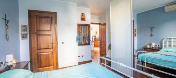 Apartamento de 3 dormitorios en Olbia, Italy No. 326996 15