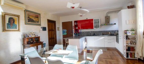 Apartamento de 3 dormitorios en Olbia, Italy No. 326996 2