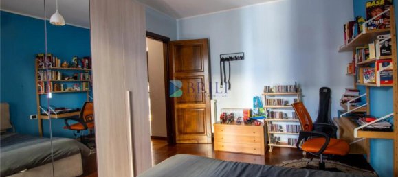 Apartamento de 3 dormitorios en Olbia, Italy No. 326996 17