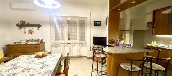 Квартира с 5 комнатами в Пистоя, Италия № 45981 18