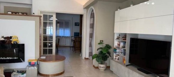 Квартира с 5 комнатами в Пистоя, Италия № 45981 2