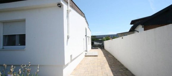 Bungalow de 4 dormitorios en Wiener Neustadt, Austria No. 131176 2