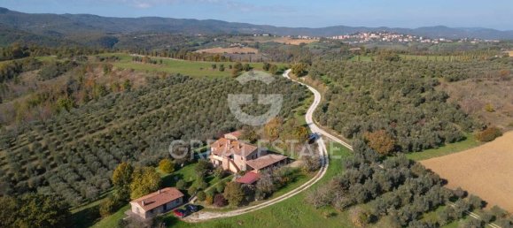 6 bedrooms House in San Venanzo, Italy No. 238565 16