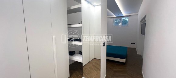 2 bedrooms Apartment in Naples, Italy No. 348683 3