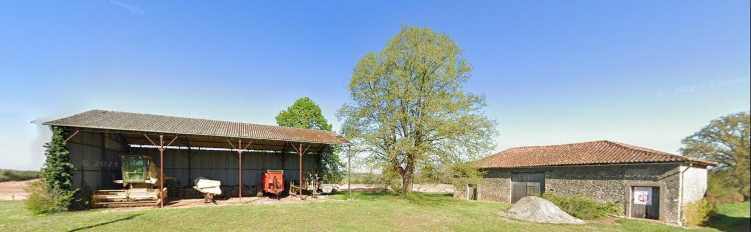 1 غرف نوم منزل في Saint-Claud, France رقم 104857