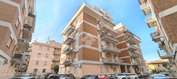 Apartamento de 3 divisões em Ciampino, Italy N.º 215471 2