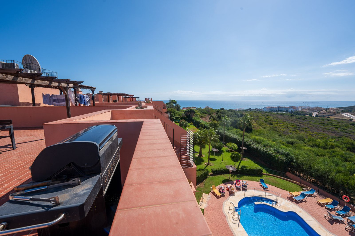 3 bedrooms Penthouse in La Duquesa, Spain No. 267263