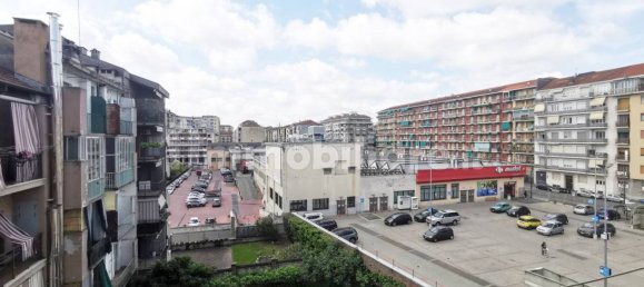 4 bedrooms Apartment in Turin, Italy No. 365132 11