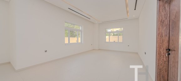 5 bedrooms Villa in The Villa, UAE No. 32197 24