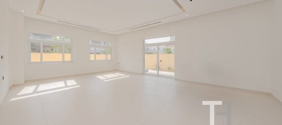 5 bedrooms Villa in The Villa, UAE No. 32197 7