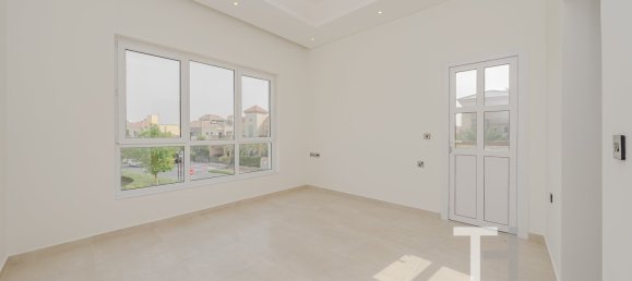 5 bedrooms Villa in The Villa, UAE No. 32197 11