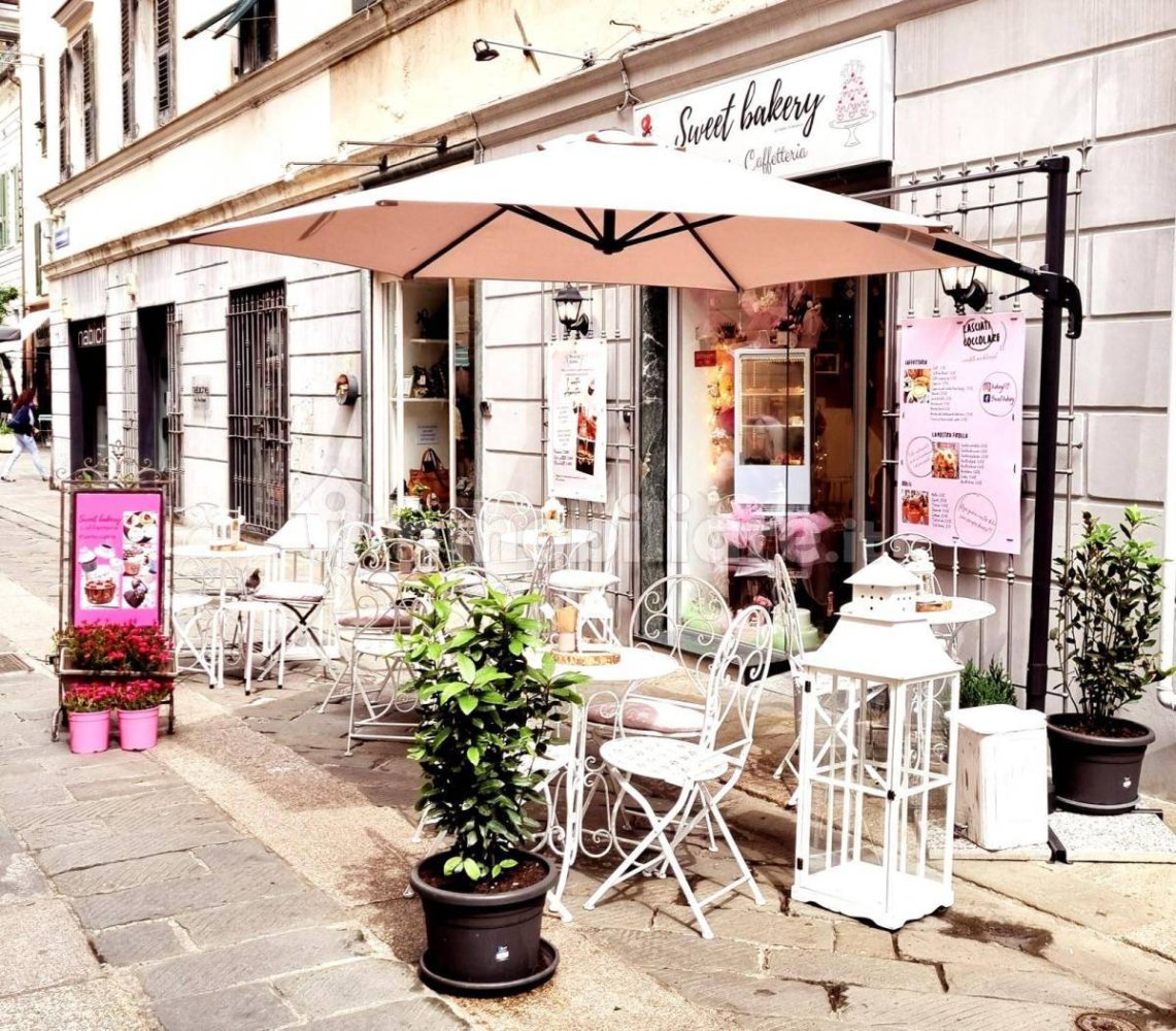 Коммерческая недвижимость с 2 комнатами в Савона, Италия № 395974