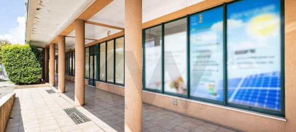 210m² Commercial property in Arrifana, Portugal No. 242462 4