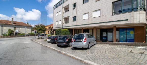 210m² Commercial property in Arrifana, Portugal No. 242462 2