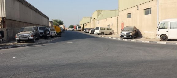 3716.1m² Warehouse in Ras Al Khor, UAE No. 8719 2