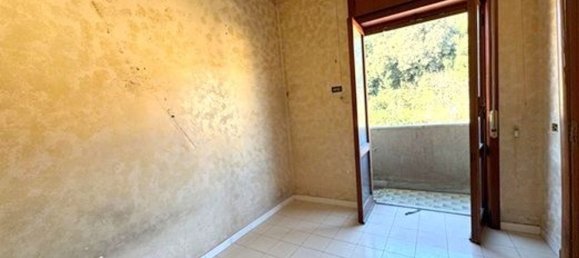 4 rooms Apartment in Naples, Italy No. 136638 9