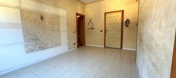 4 rooms Apartment in Naples, Italy No. 136638 7