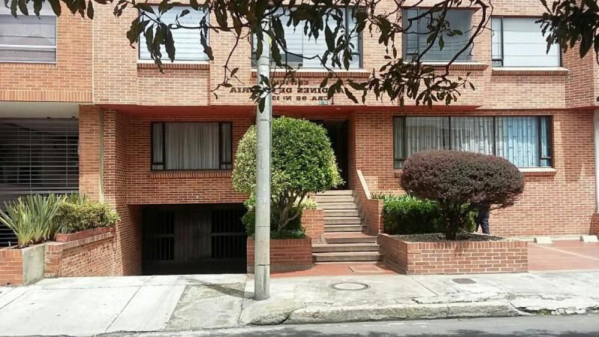 Дом с 3 спальнями в Богота, Колумбия № 11765